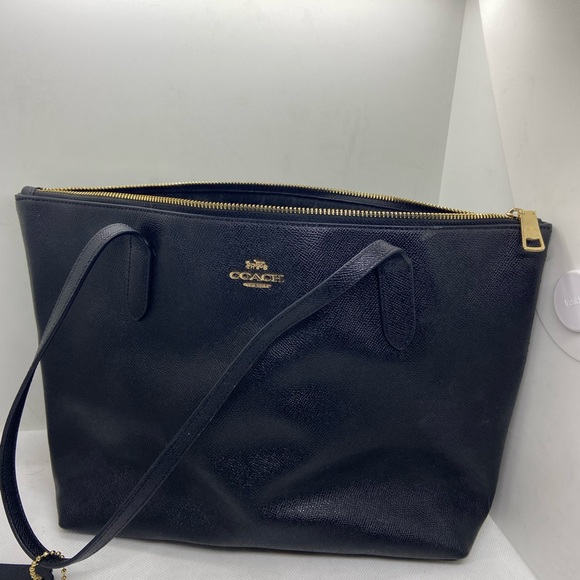 Coach Carryall in black - Picture 10 of 16